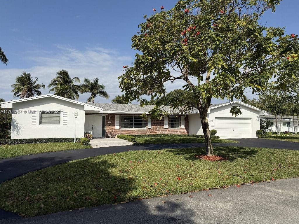 13790 Sw 80th Ave, Palmetto Bay, Miami-Dade County, Florida - 3 Bedrooms  
2 Bathrooms - 