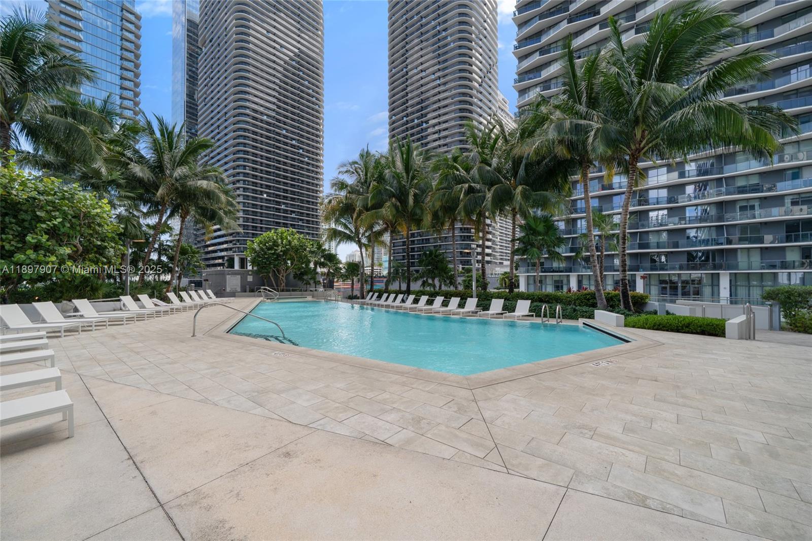 RISE CONDO - Residential
