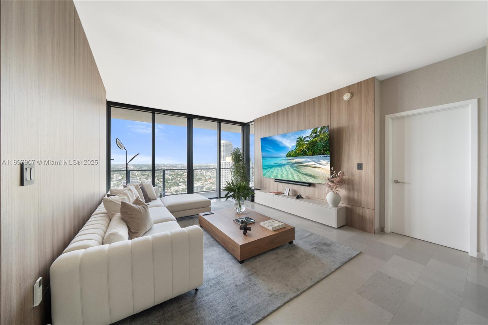 RISE CONDO - Residential