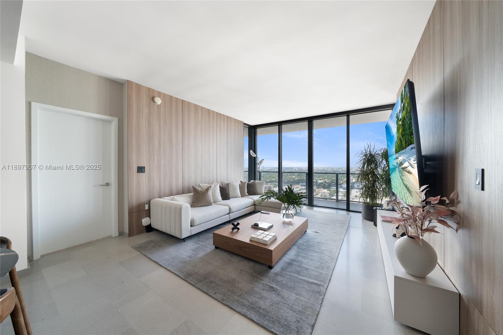 RISE CONDO - Residential