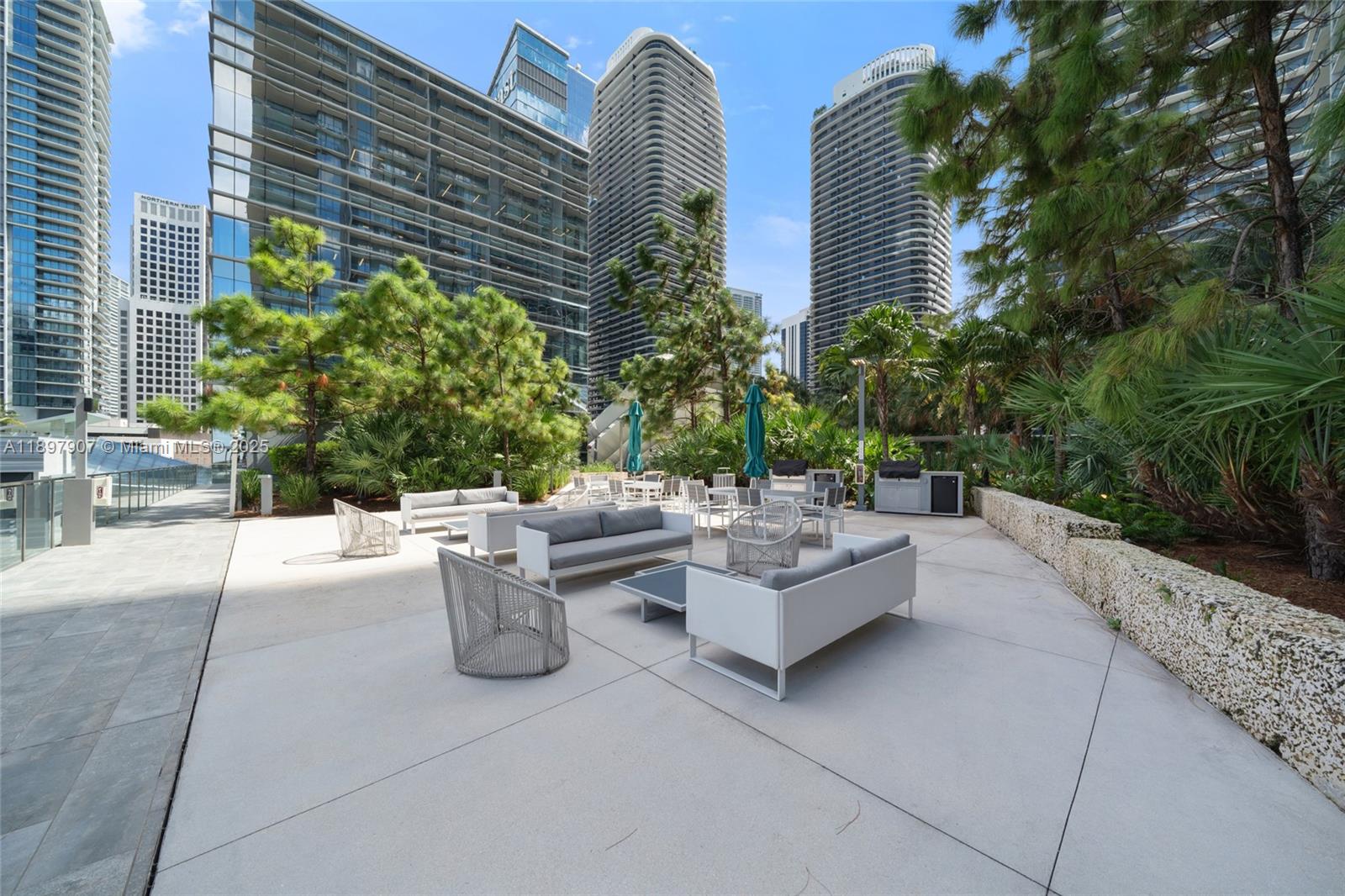 RISE CONDO - Residential