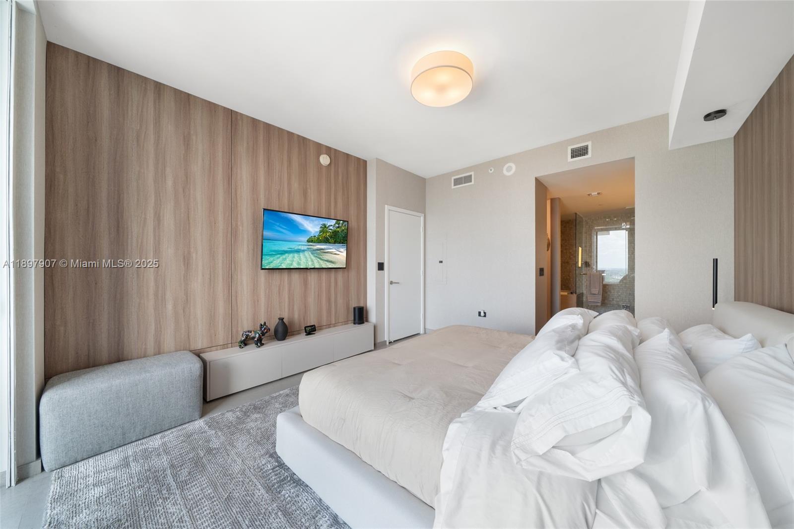 RISE CONDO - Residential