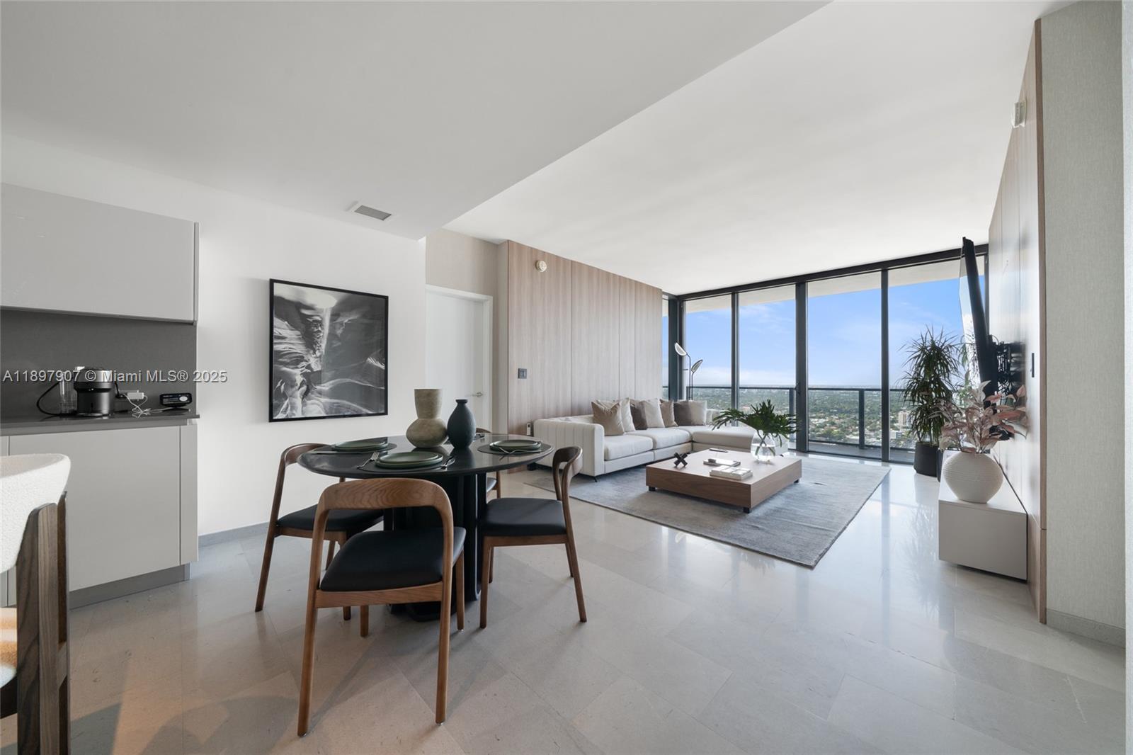 RISE CONDO - Residential