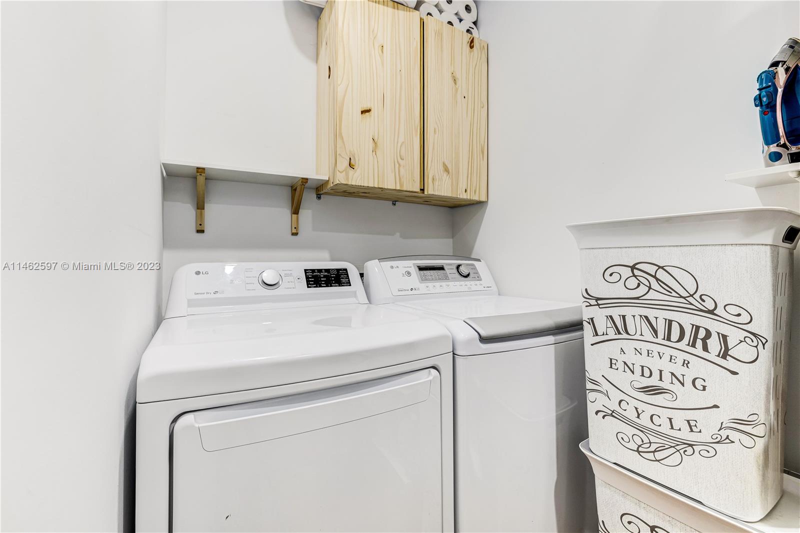 BRICKELL HAMMOCK UNIT NO - Residential