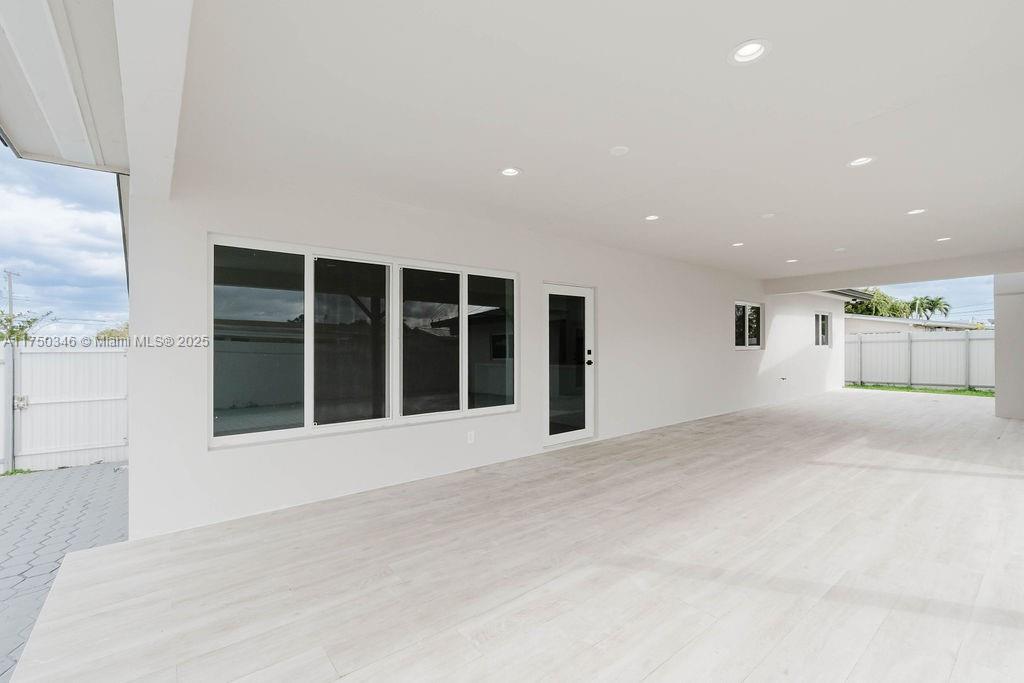 FAIRLAWN ESTS 1ST ADDN - Residential