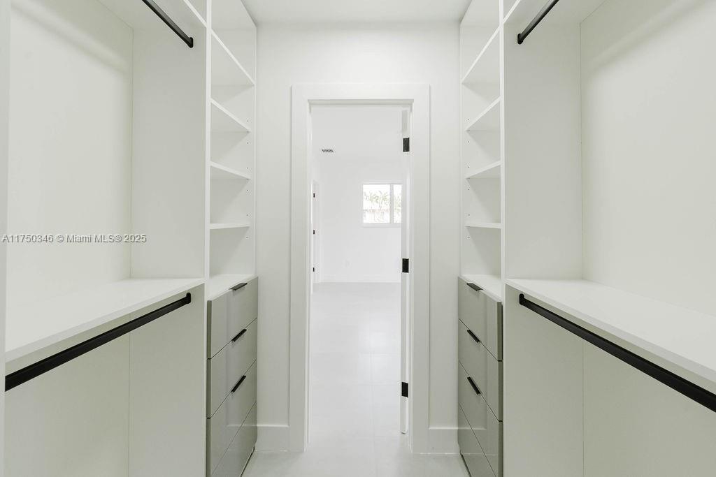 FAIRLAWN ESTS 1ST ADDN - Residential