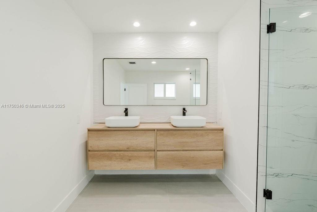 FAIRLAWN ESTS 1ST ADDN - Residential