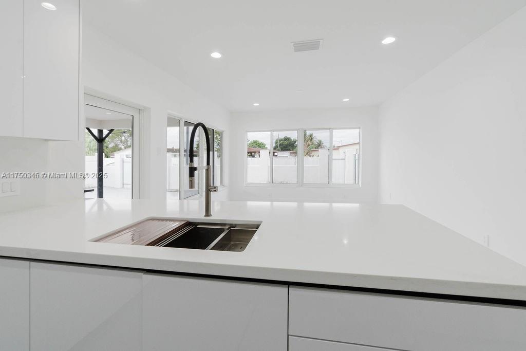FAIRLAWN ESTS 1ST ADDN - Residential