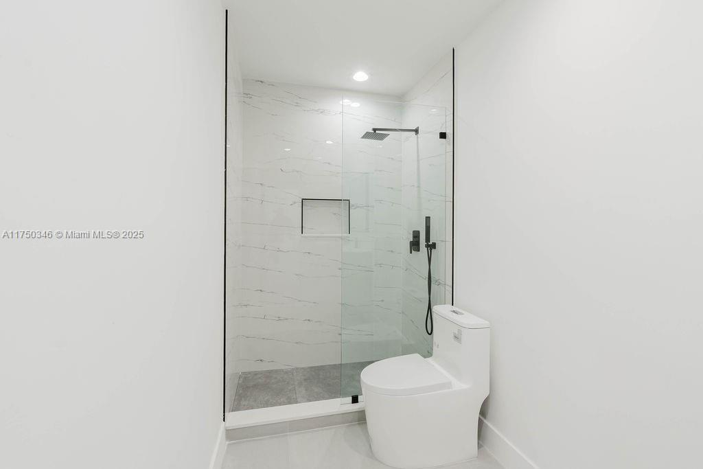 FAIRLAWN ESTS 1ST ADDN - Residential