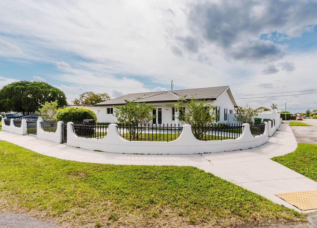 FAIRLAWN ESTS 1ST ADDN - Residential