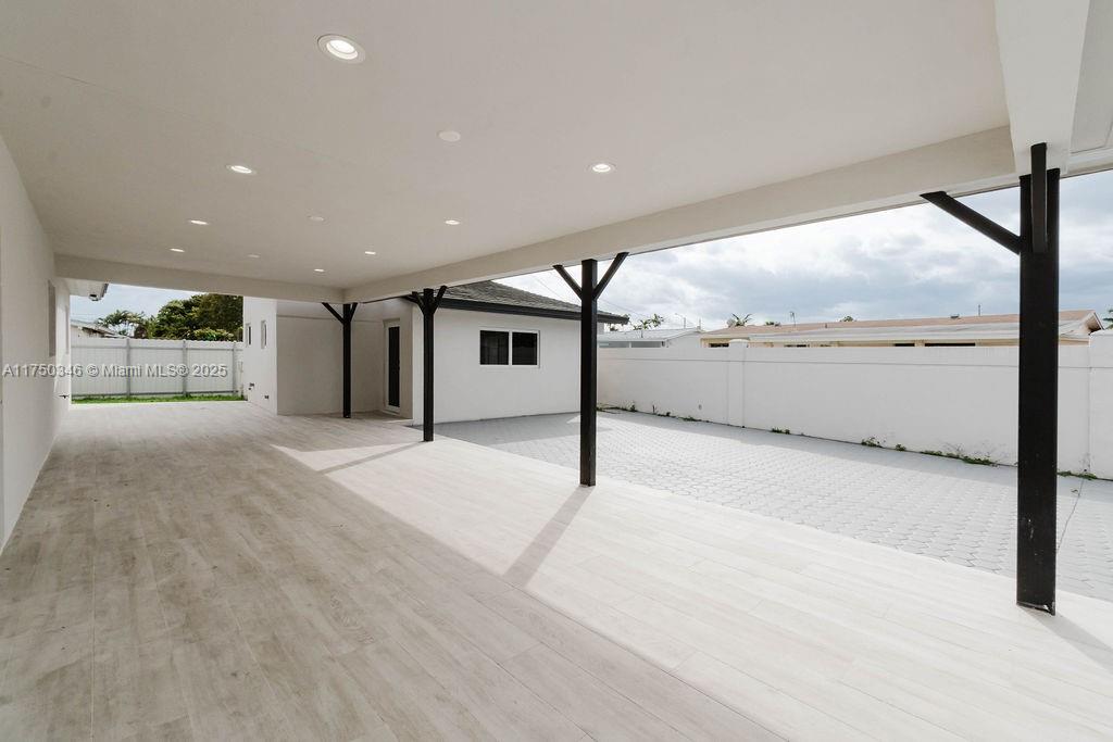 FAIRLAWN ESTS 1ST ADDN - Residential