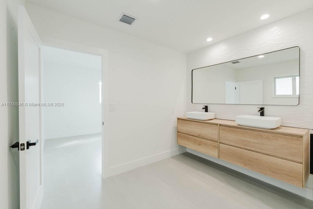 FAIRLAWN ESTS 1ST ADDN - Residential