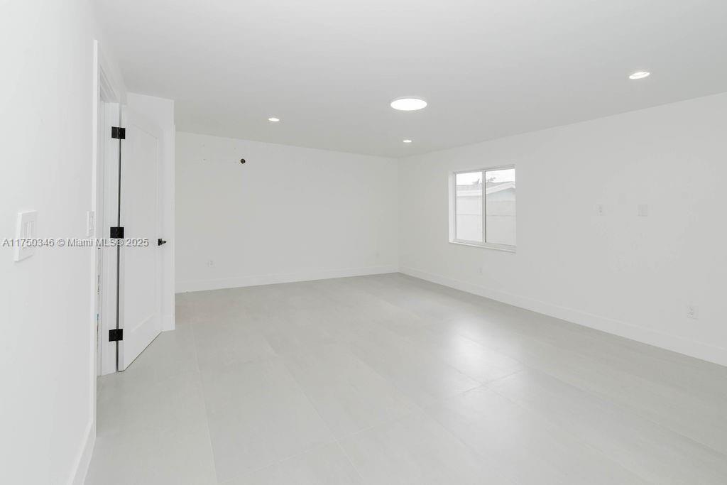 FAIRLAWN ESTS 1ST ADDN - Residential