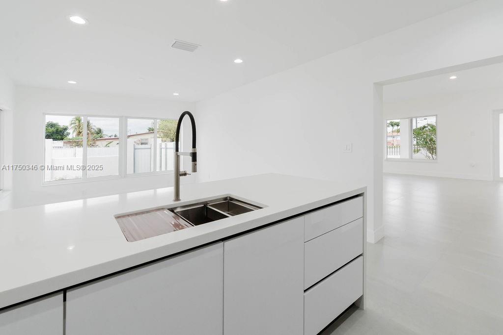 FAIRLAWN ESTS 1ST ADDN - Residential
