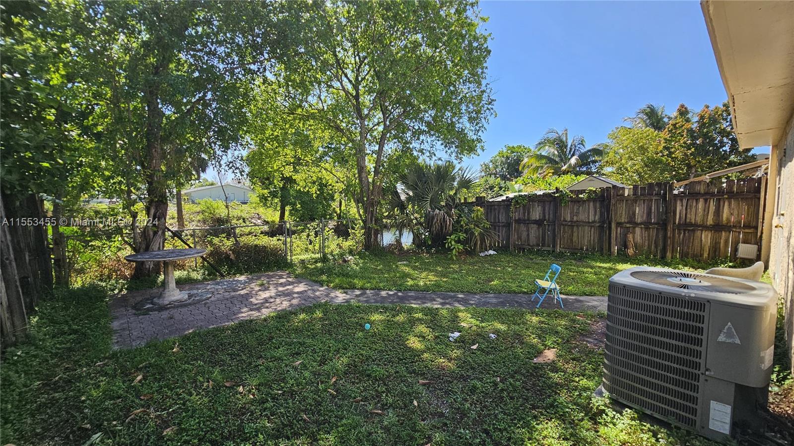 954 SW 74th Ave 1