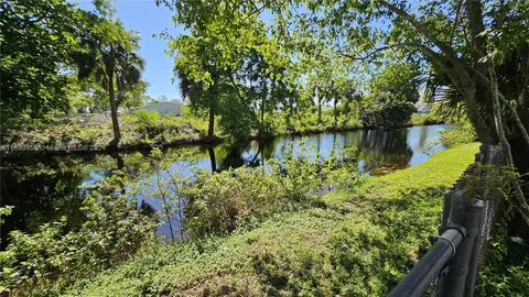 954 SW 74th Ave Unit 1, North Lauderdale, FL 33068 - MLS#: A11553455