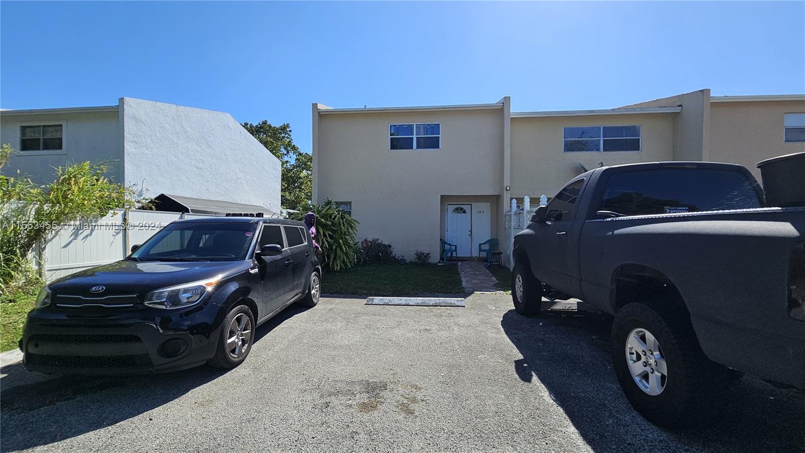 954 SW 74th Ave 1