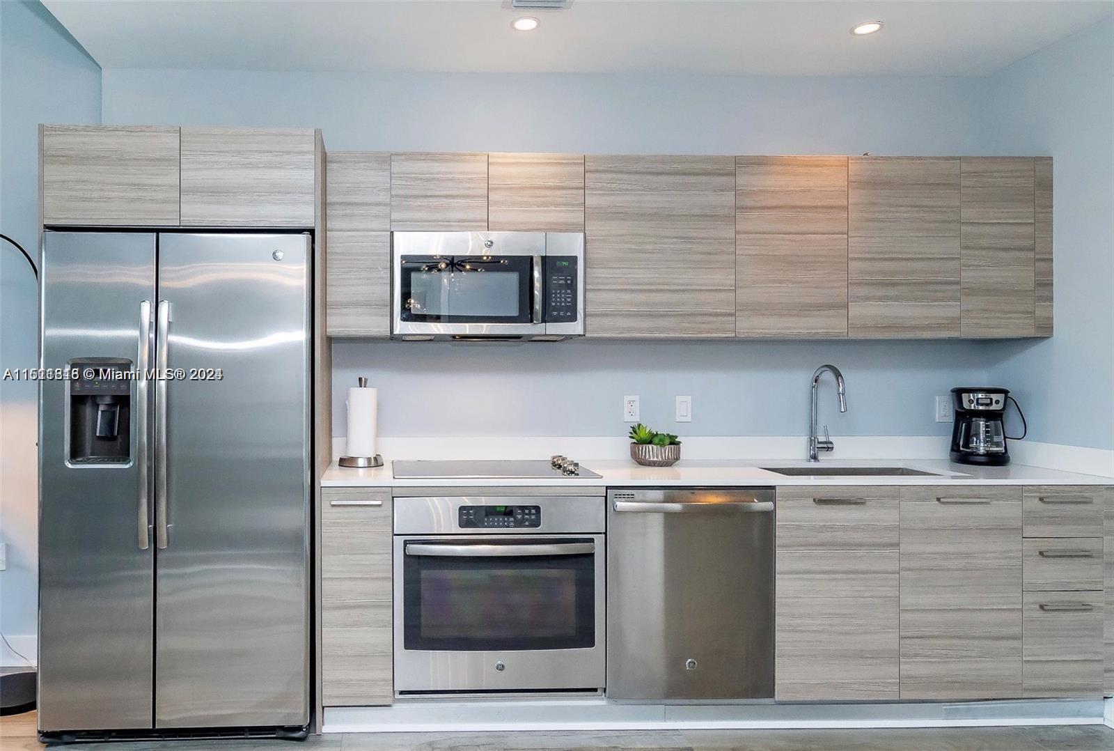 3401 MIDTOWN CONDO - Residential