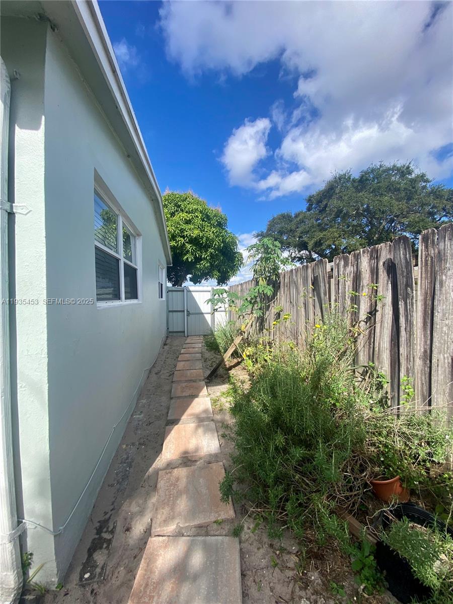 HERITAGE ESTATES SEC TWO - Residential Lease