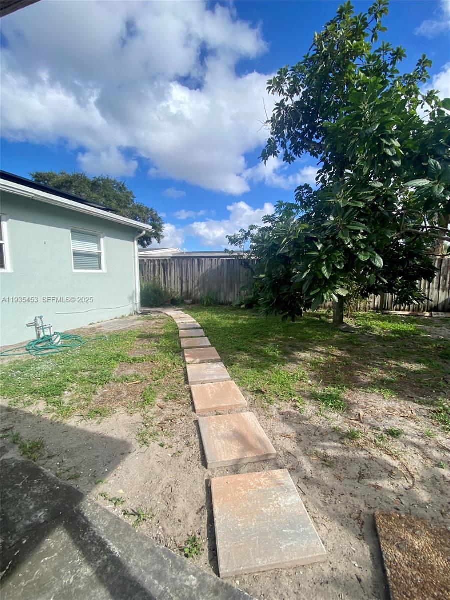 HERITAGE ESTATES SEC TWO - Residential Lease