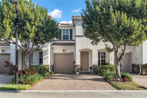 4673 Tara Cove Way West Palm Beach FL 33417