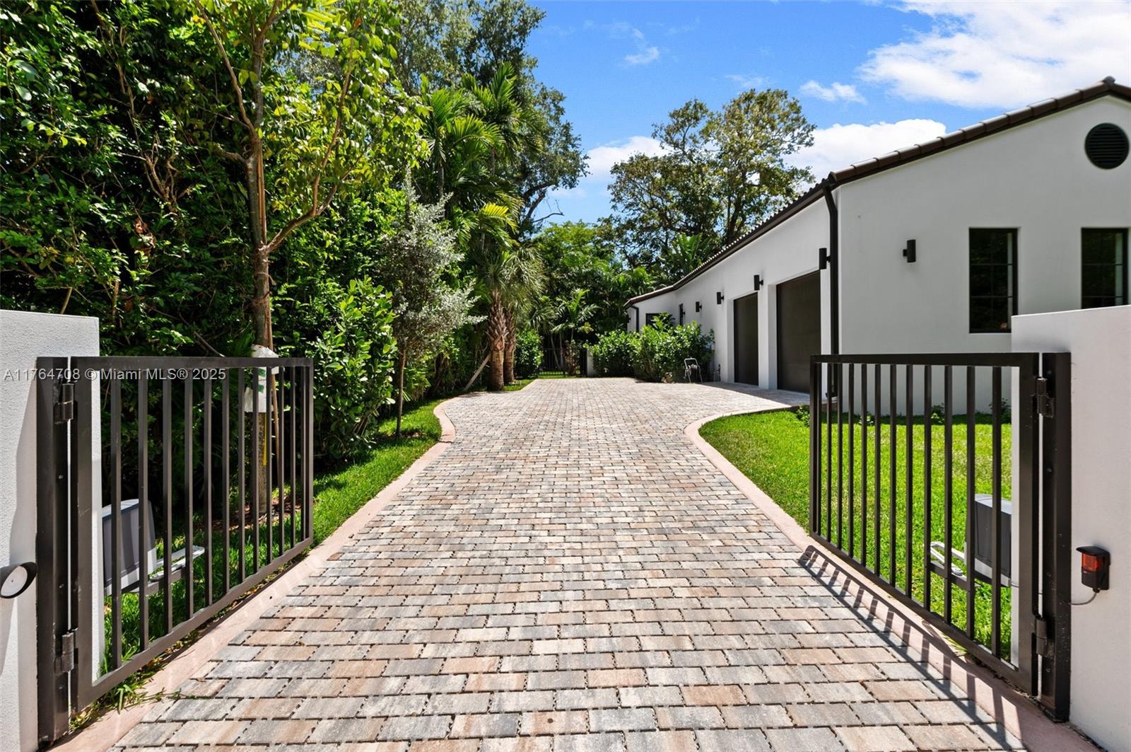 CORAL GABLES GRANADA SEC - Residential