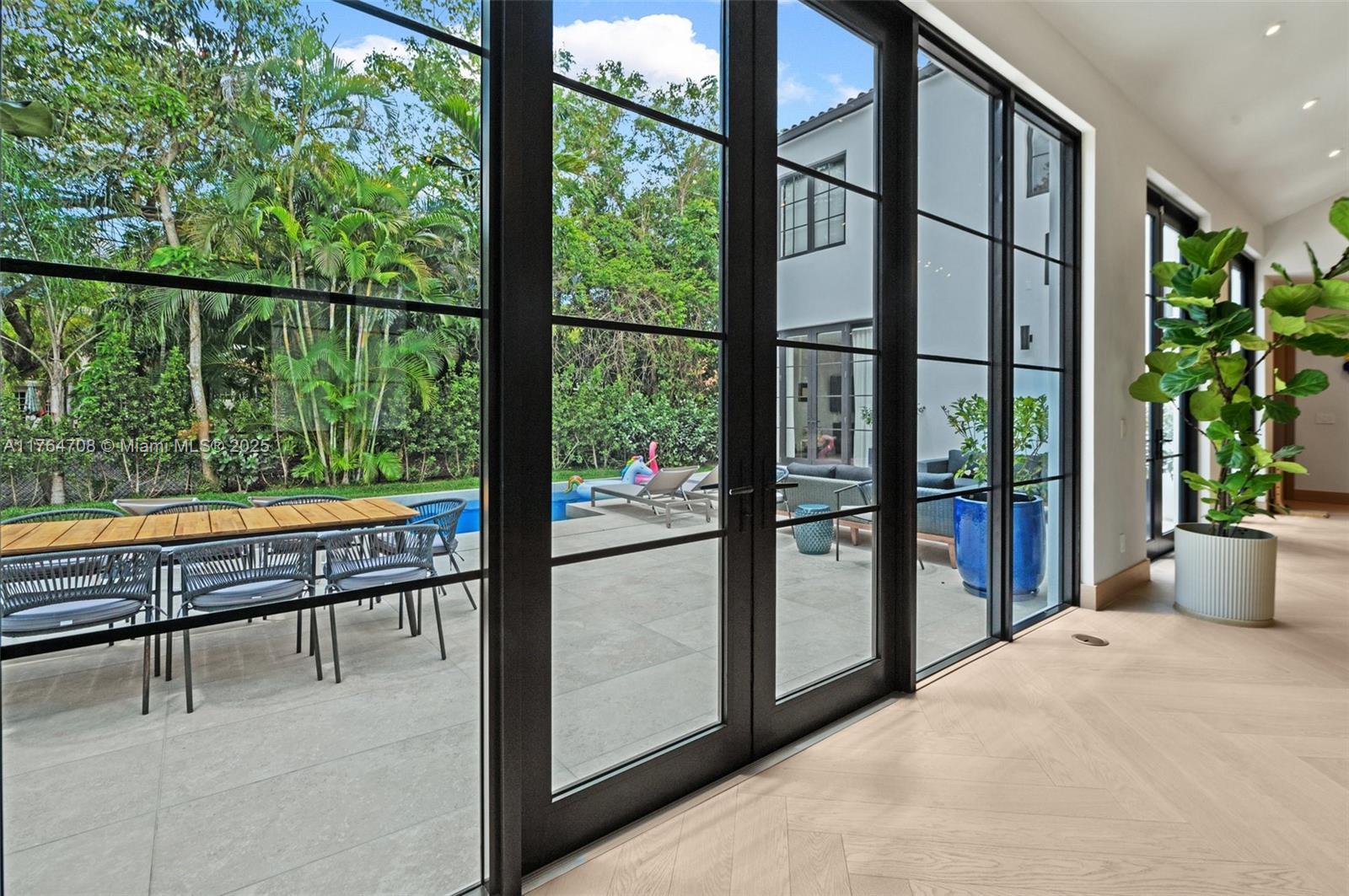 CORAL GABLES GRANADA SEC - Residential
