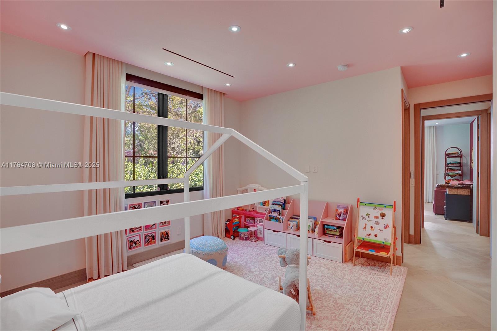 CORAL GABLES GRANADA SEC - Residential