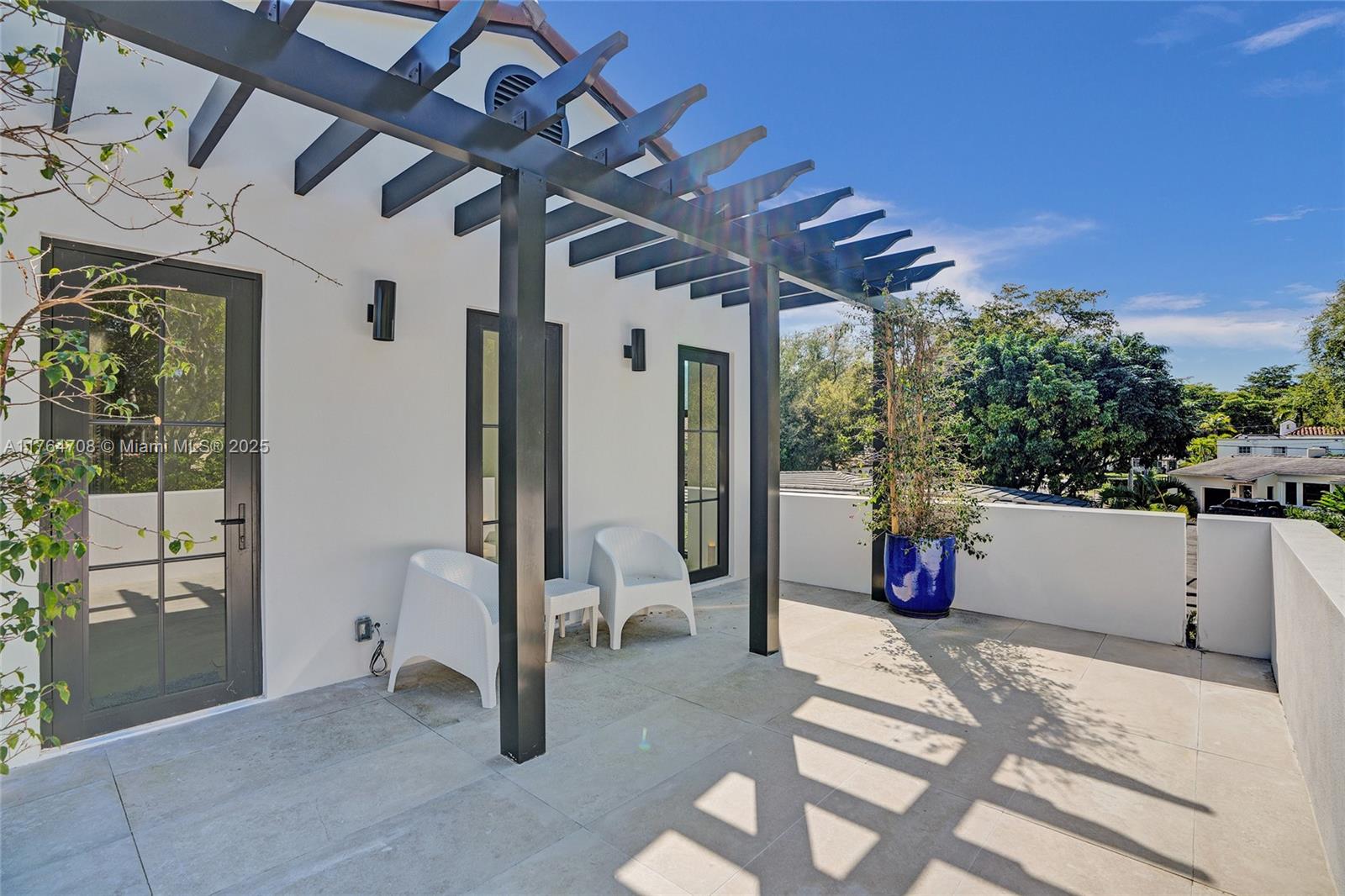 CORAL GABLES GRANADA SEC - Residential