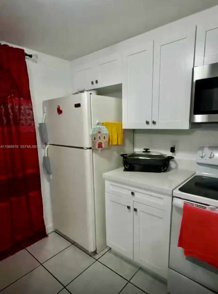 POINT SOUTH CONDO - Residential Lease