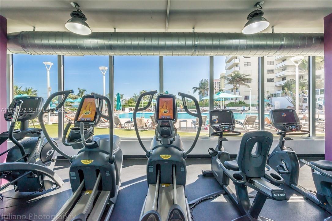 THE DECOPLAGE CONDO - Residential Lease