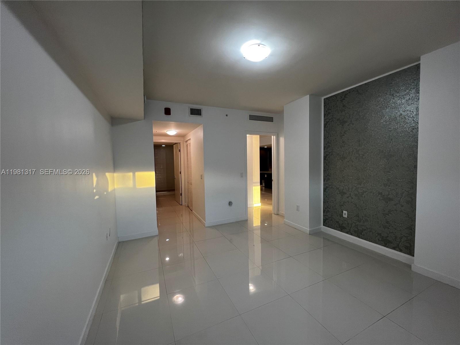 MIDTOWN AT DORAL - Residential Lease