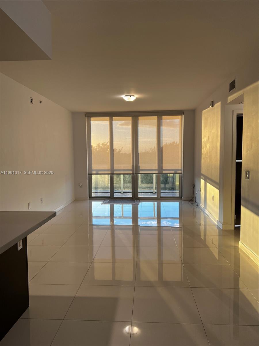 MIDTOWN AT DORAL - Residential Lease