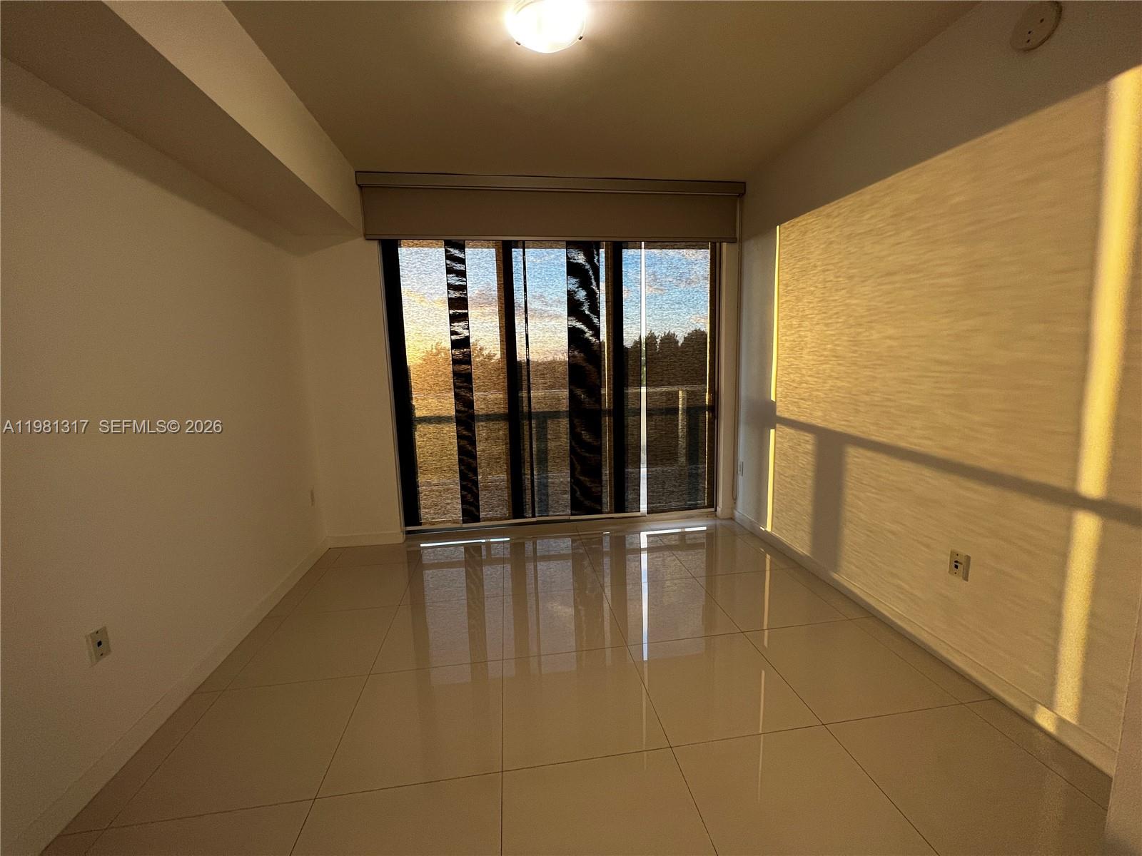 MIDTOWN AT DORAL - Residential Lease