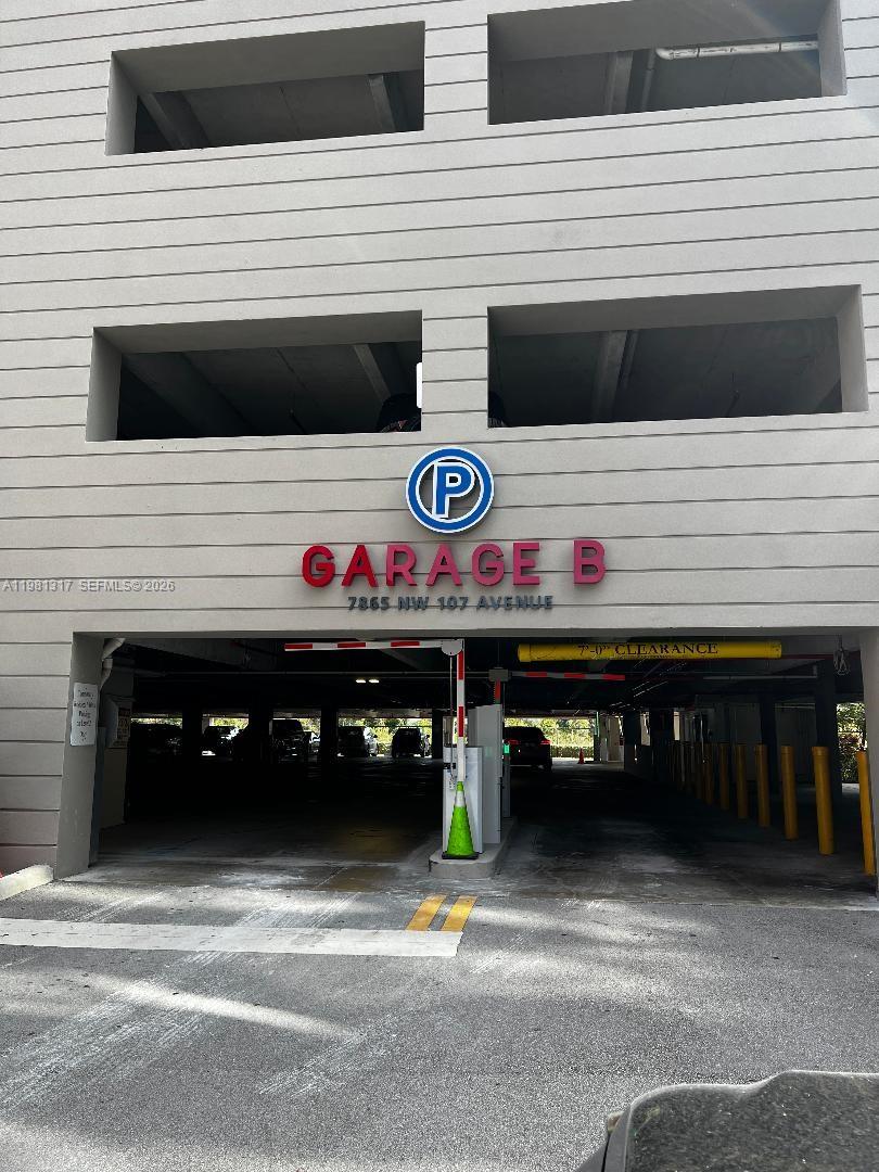 MIDTOWN AT DORAL - Residential Lease