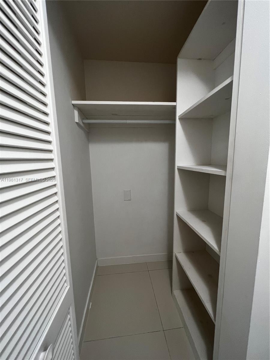 MIDTOWN AT DORAL - Residential Lease