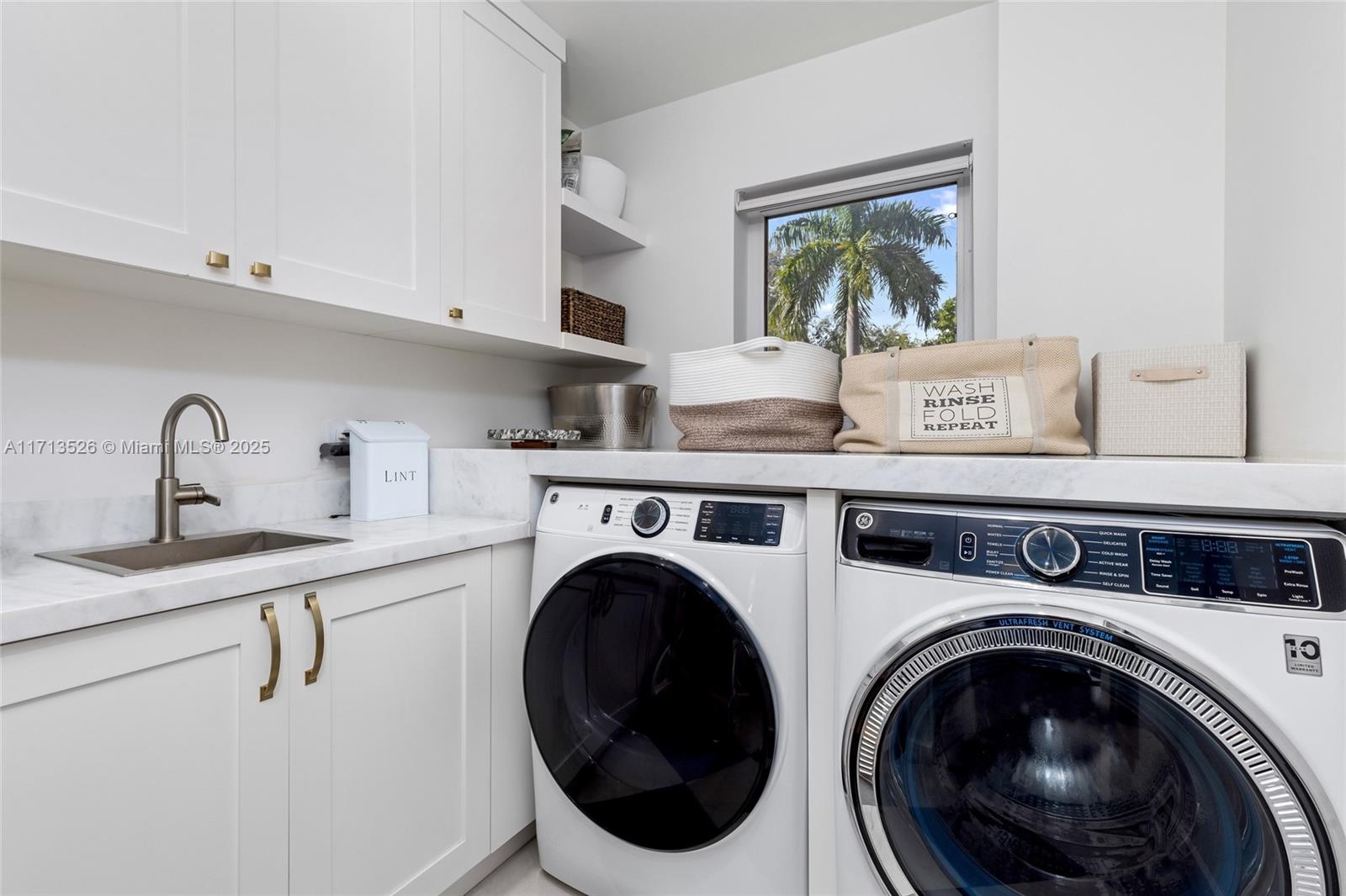 WASHINGTON PLACE - Residential