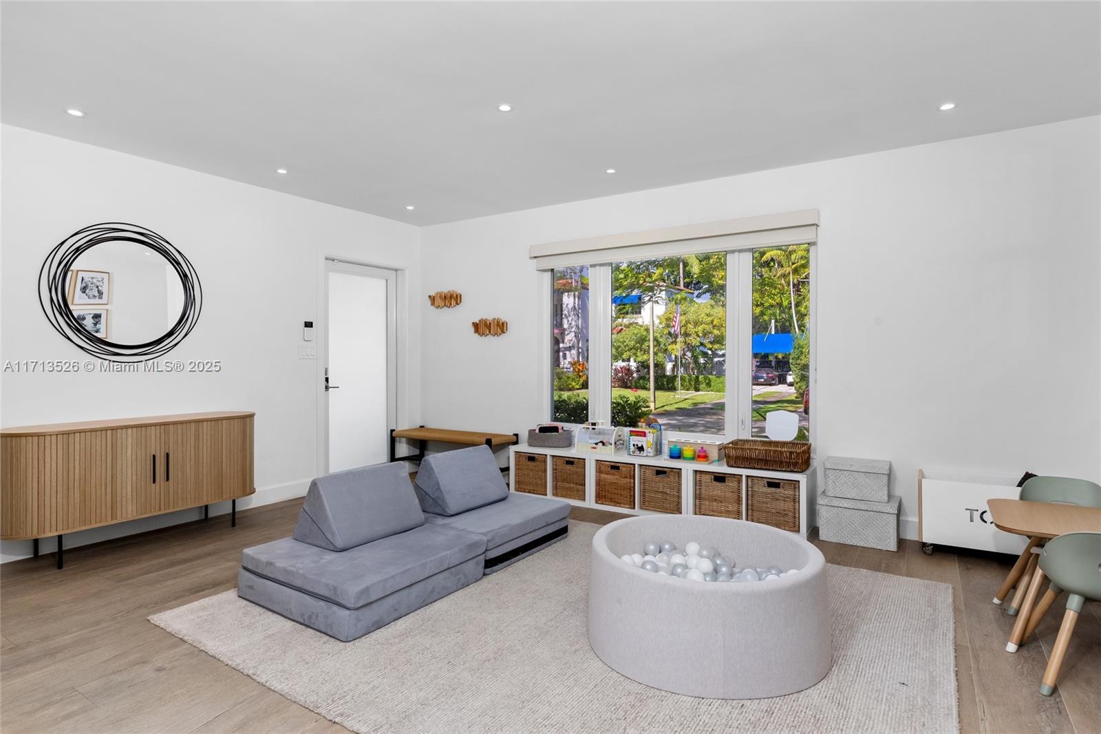 WASHINGTON PLACE - Residential