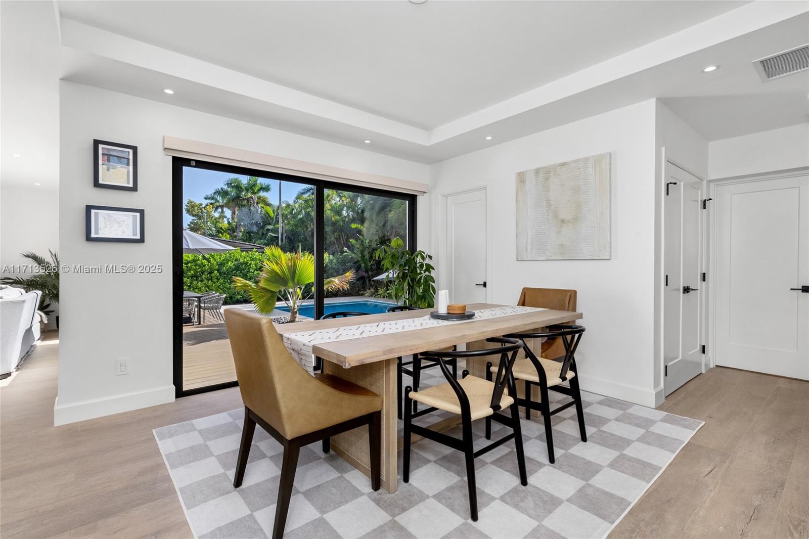 WASHINGTON PLACE - Residential