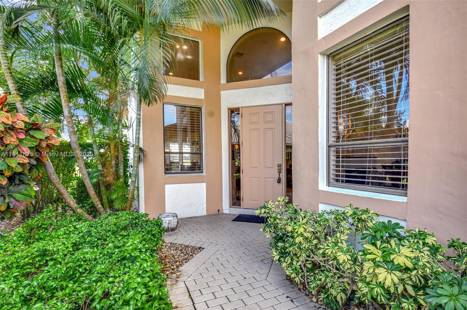 STONEBRIDGE - Residential