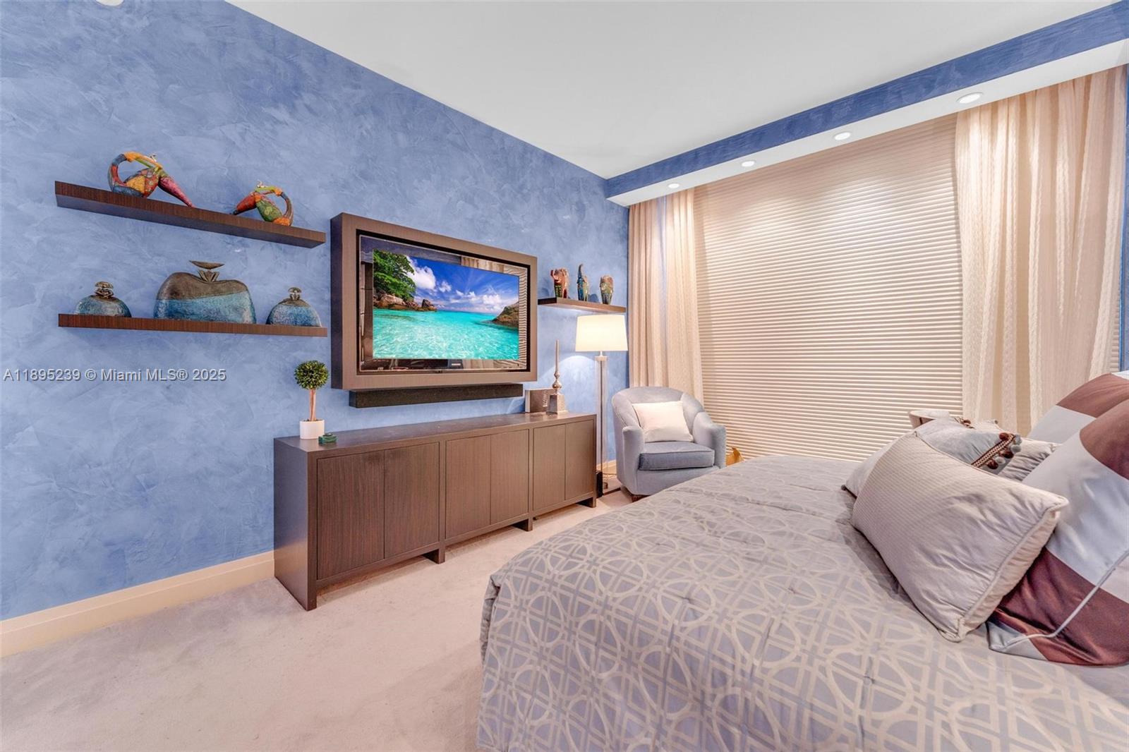 CONTINUUM ON SOUTH BEACH - Residential