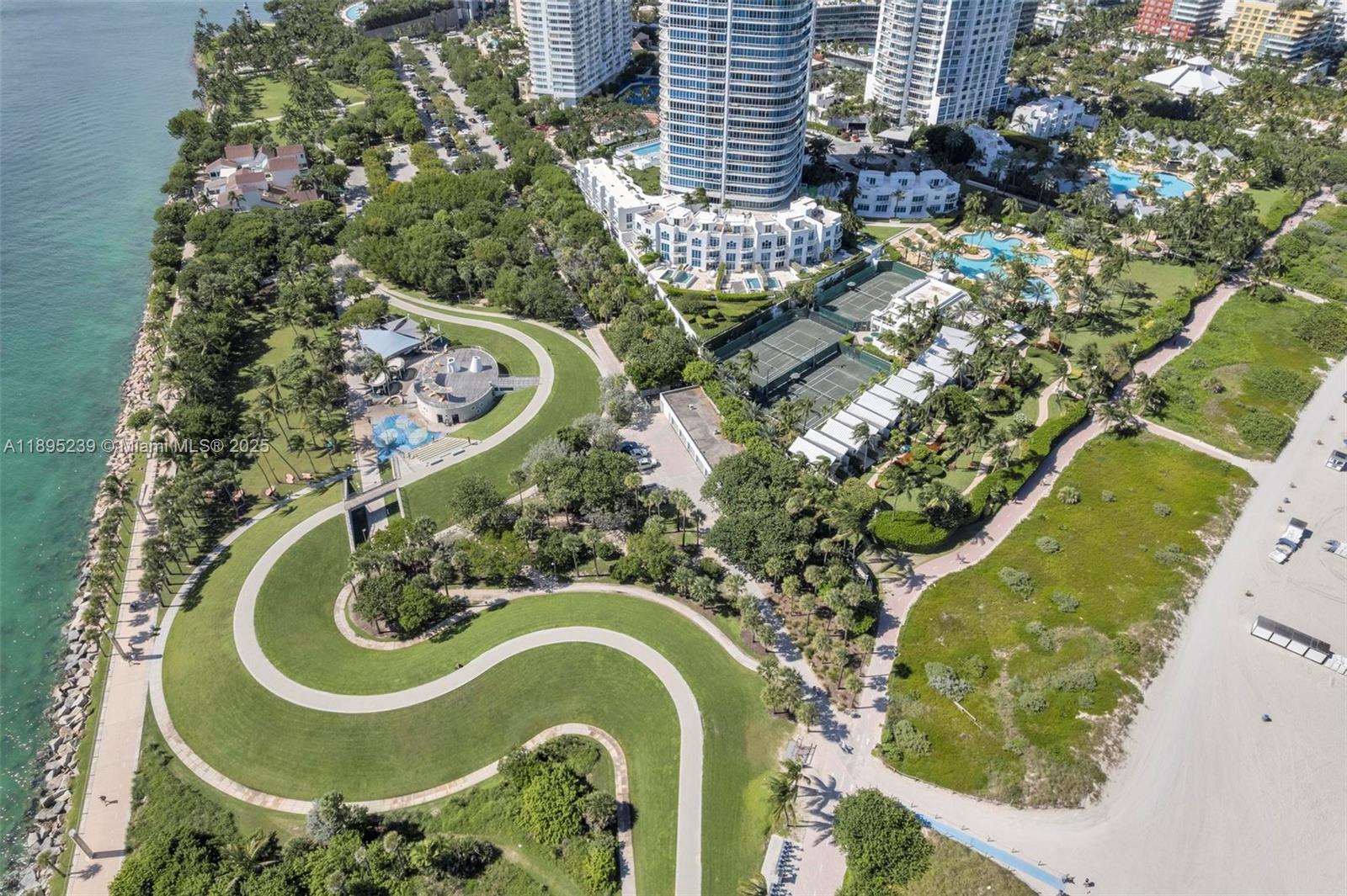 CONTINUUM ON SOUTH BEACH - Residential