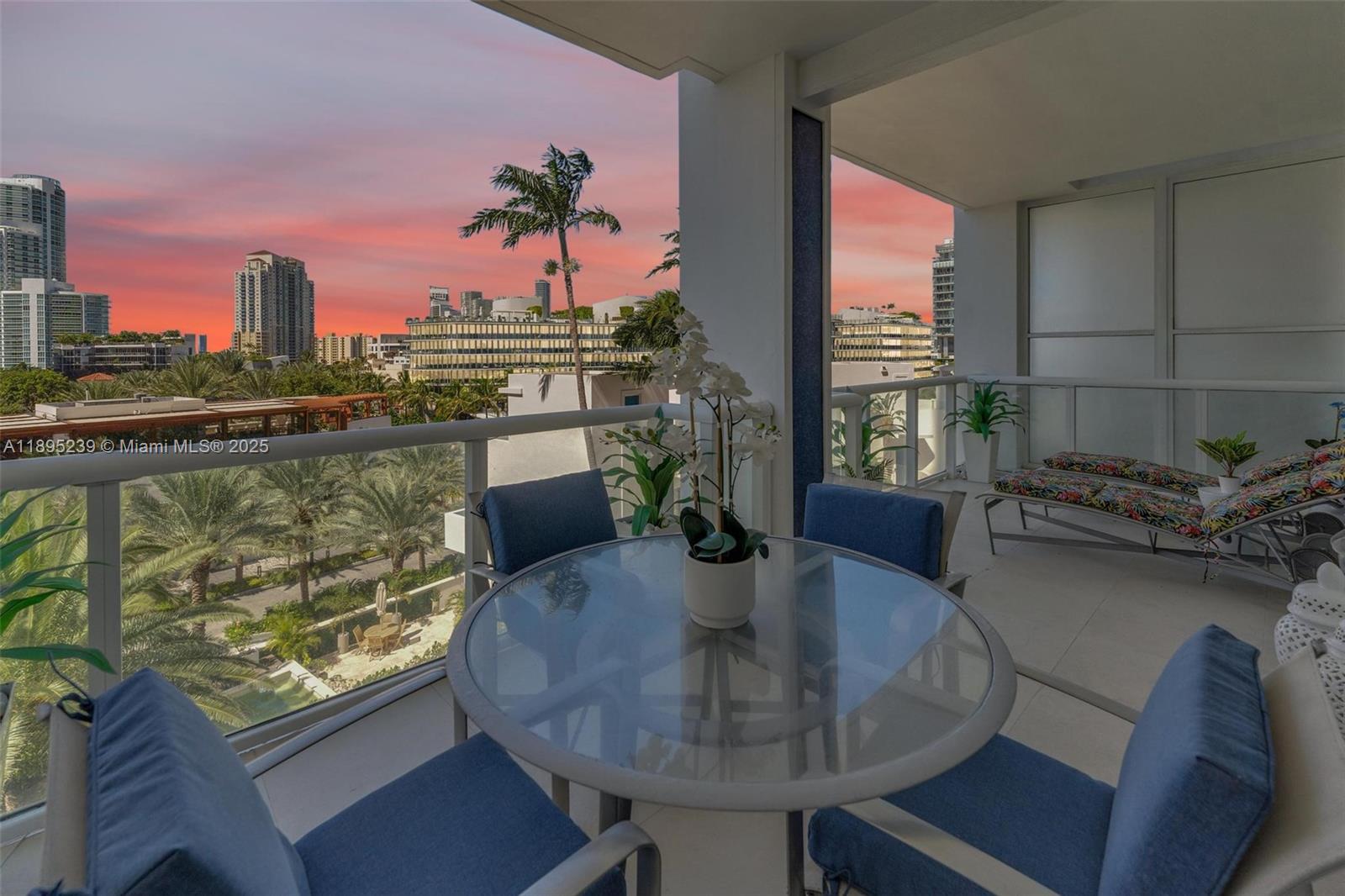 CONTINUUM ON SOUTH BEACH - Residential