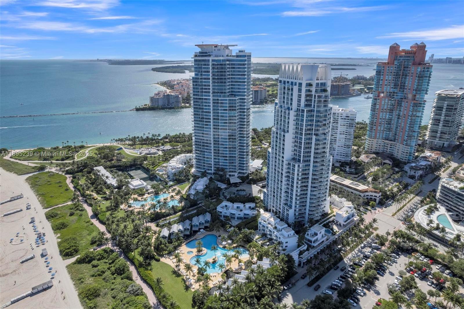 CONTINUUM ON SOUTH BEACH - Residential