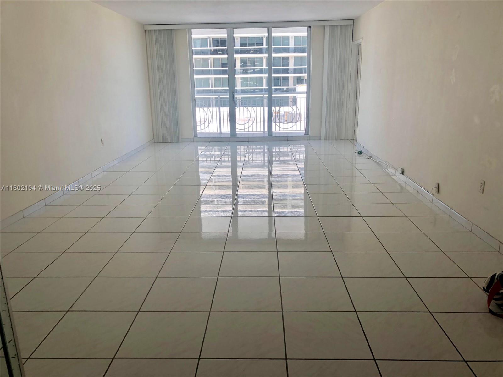 5825 Collins Ave 7D