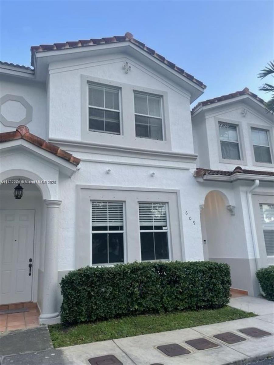 Rental Property at 5430 Nw 107th Ave 609, Doral, Miami-Dade County, Florida - Bedrooms: 3 
Bathrooms: 3  - $3,200 MO.