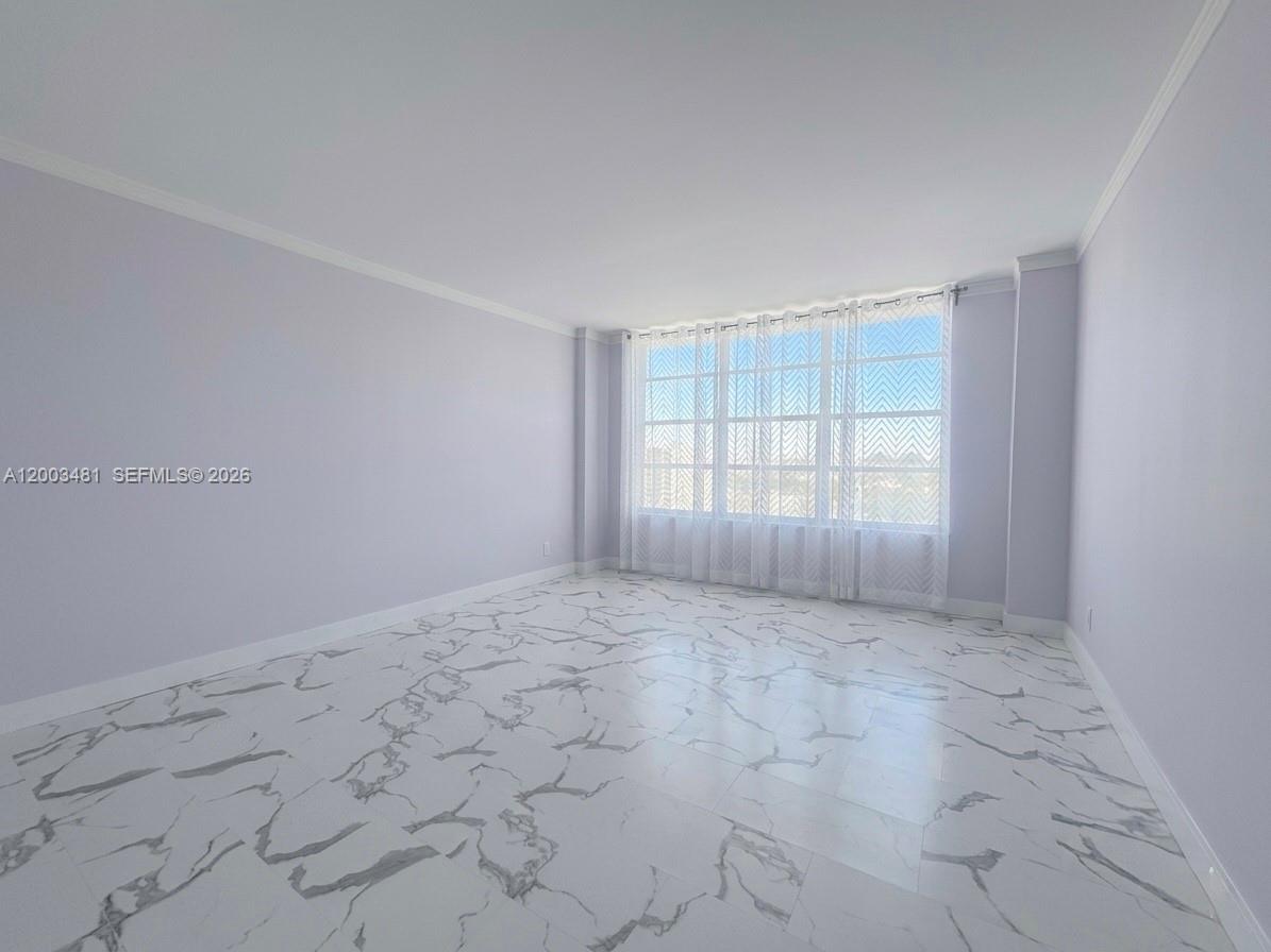 HALLMARK OF HOLLYWOOD CON - Residential