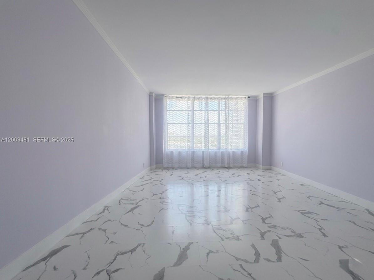 HALLMARK OF HOLLYWOOD CON - Residential