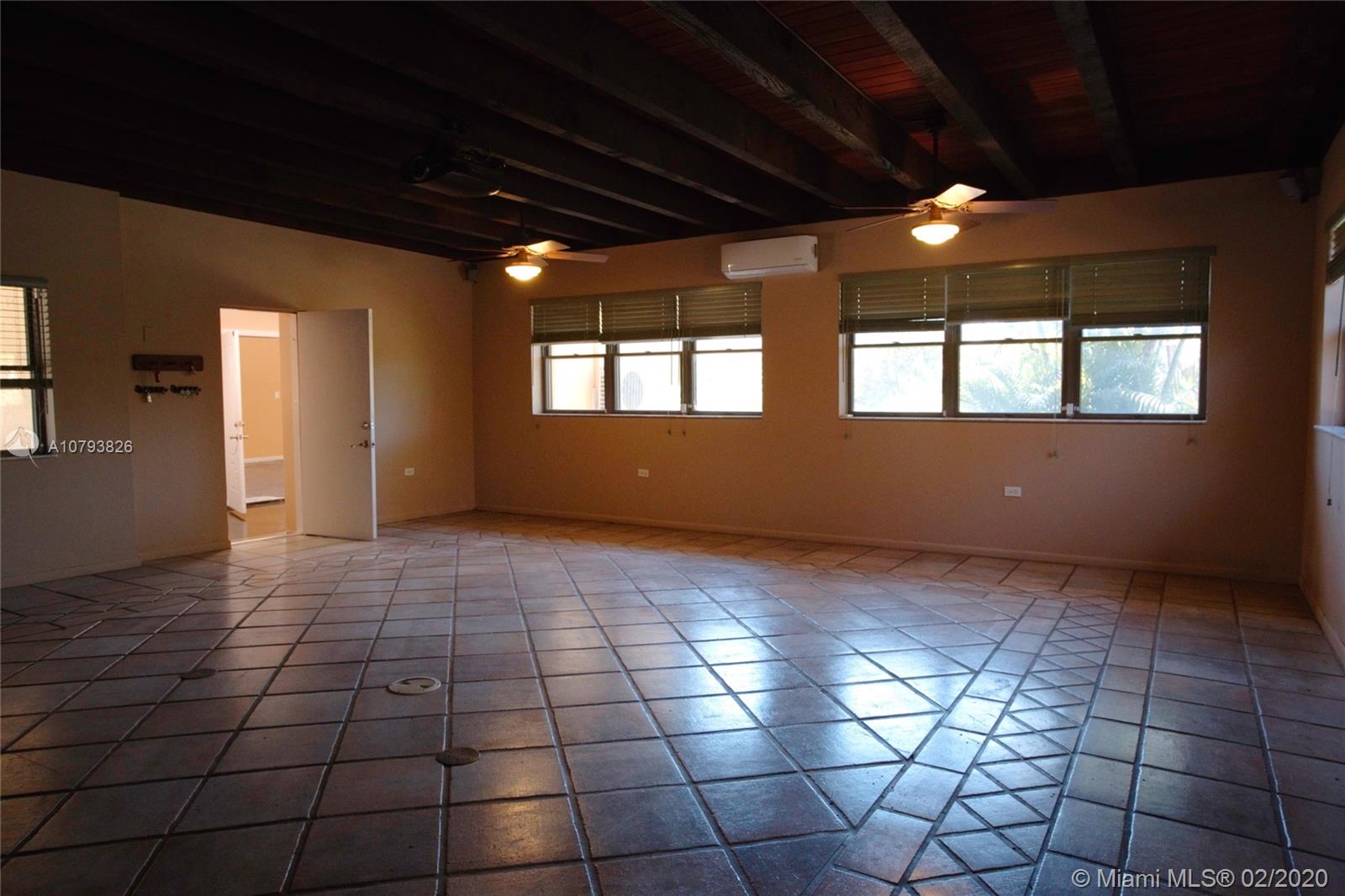 REDLANDS - Residential