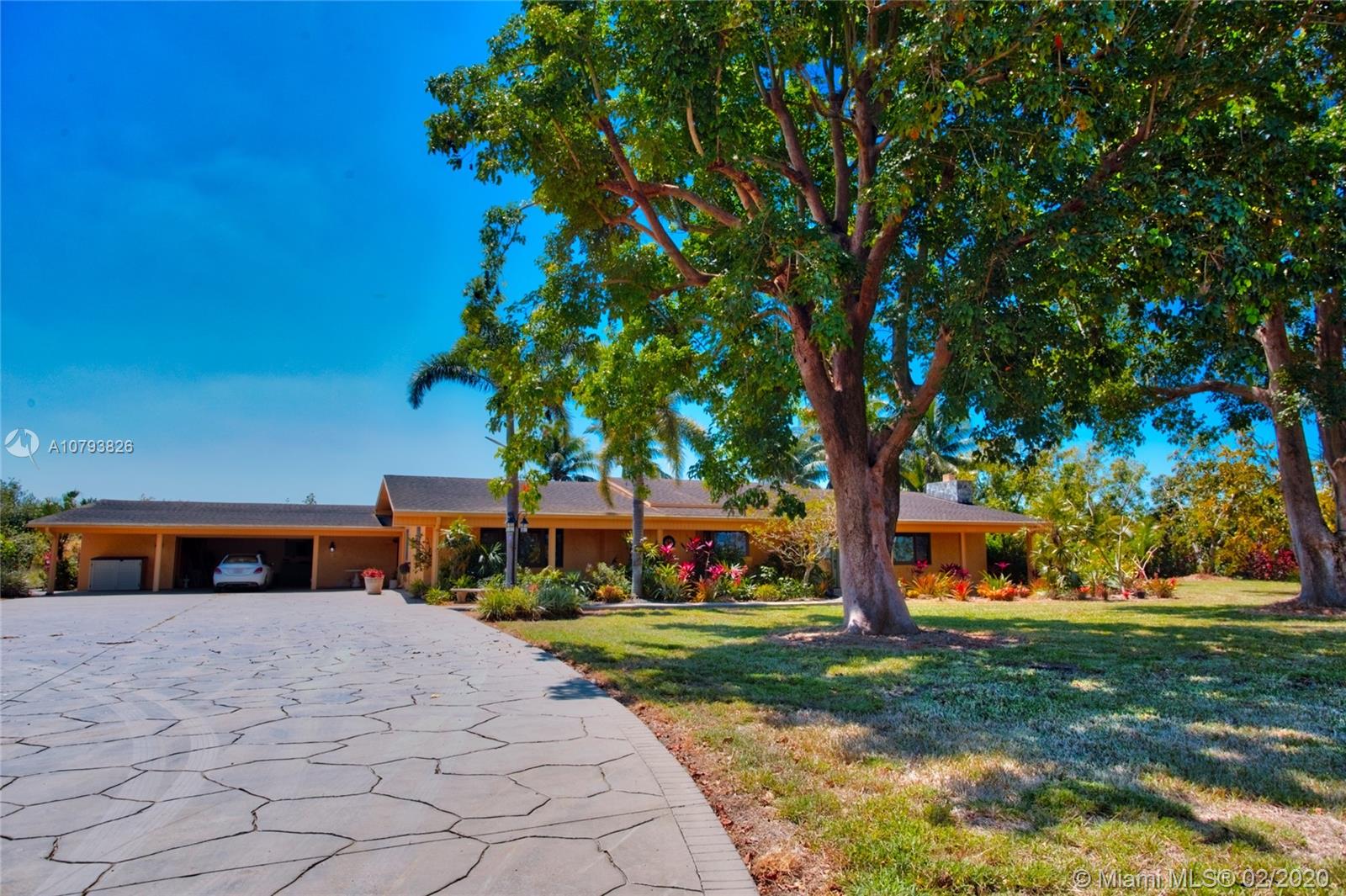 REDLANDS - Residential